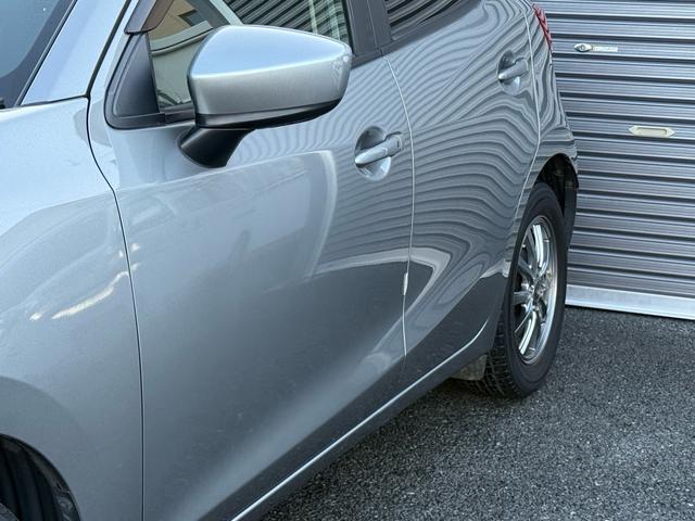 デミオ XDツーリング 純正ナビ/CD/DVD/Bluetooth/ETC/ワンセグ/ドラレコ/バックカメラ/パドルシフト/スペアキー/(17枚目)