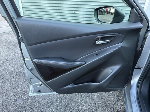 デミオ XDツーリング 純正ナビ/CD/DVD/Bluetooth/ETC/ワンセグ/ドラレコ/バックカメラ/パドルシフト/スペアキー/(30枚目)