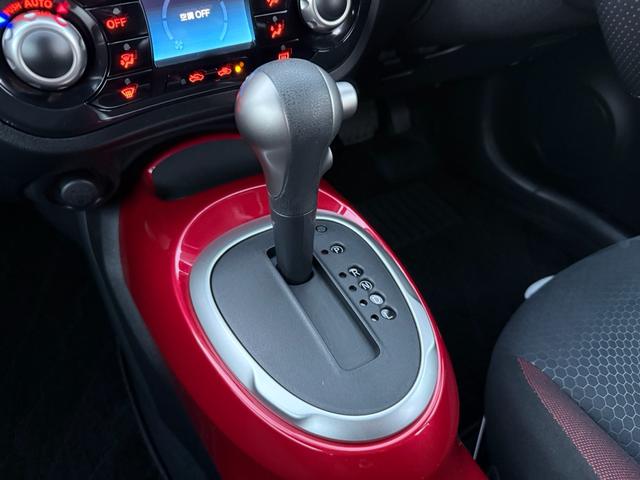 ジューク １５ＲＸ　タイプＶ　ワンオーナー／純正ナビ／バックカメラ／ＴＶ／スマートキー／Ｂｌｕｅｔｏｏｔｈ／ＣＤ／ＤＶＤ／スペアキー／（5枚目）