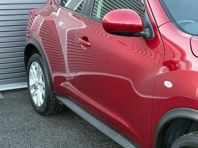 ジューク １５ＲＸ　タイプＶ　ワンオーナー／純正ナビ／バックカメラ／ＴＶ／スマートキー／Ｂｌｕｅｔｏｏｔｈ／ＣＤ／ＤＶＤ／スペアキー／（16枚目）