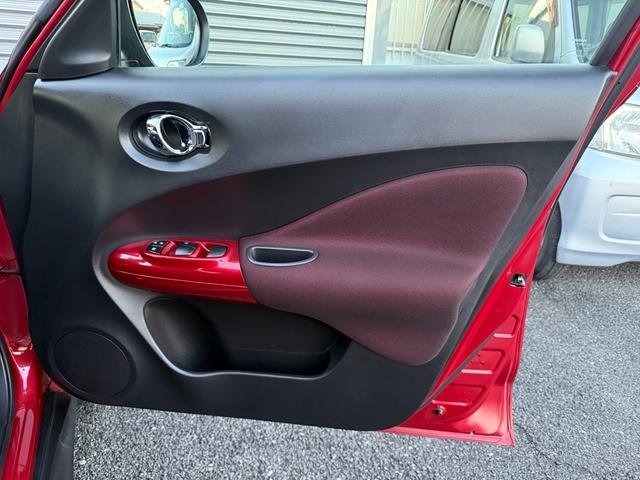 ジューク １５ＲＸ　タイプＶ　ワンオーナー／純正ナビ／バックカメラ／ＴＶ／スマートキー／Ｂｌｕｅｔｏｏｔｈ／ＣＤ／ＤＶＤ／スペアキー／（30枚目）