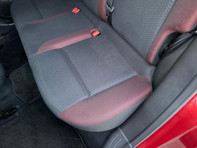 ジューク １５ＲＸ　タイプＶ　ワンオーナー／純正ナビ／バックカメラ／ＴＶ／スマートキー／Ｂｌｕｅｔｏｏｔｈ／ＣＤ／ＤＶＤ／スペアキー／（37枚目）