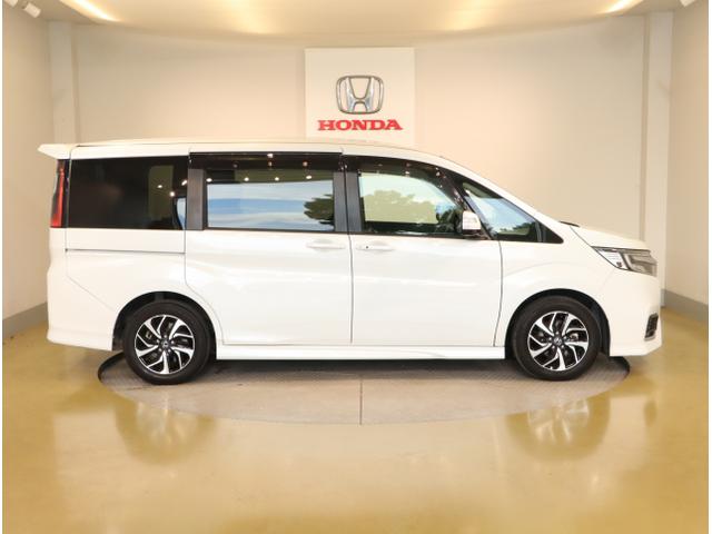 ステップワゴンスパーダ スパーダホンダセンシング 盗難防止 助手席エアバッグ Wパワスラ 地デジ LEDライト 横滑り防止システム オートエアコン リアカメラ ドライブレコーダー装着車 USB ナビ&TV 三列シート(9枚目)