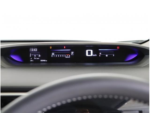 ステップワゴンスパーダ スパーダホンダセンシング 盗難防止 助手席エアバッグ Wパワスラ 地デジ LEDライト 横滑り防止システム オートエアコン リアカメラ ドライブレコーダー装着車 USB ナビ&TV 三列シート(17枚目)