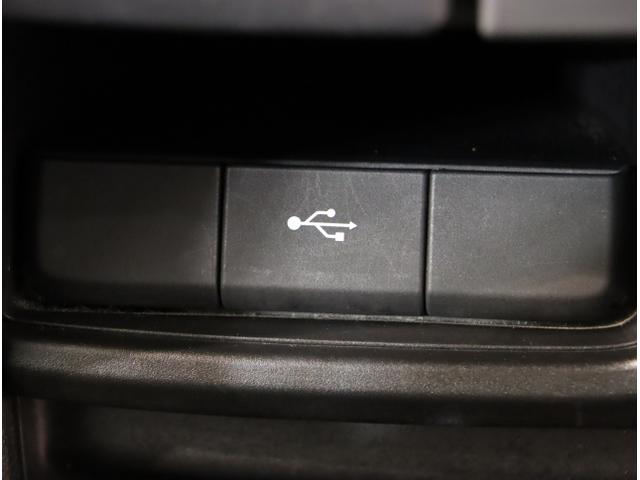 ステップワゴンスパーダ スパーダホンダセンシング 盗難防止 助手席エアバッグ Wパワスラ 地デジ LEDライト 横滑り防止システム オートエアコン リアカメラ ドライブレコーダー装着車 USB ナビ&TV 三列シート(38枚目)