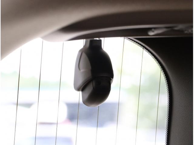 ステップワゴンスパーダ スパーダホンダセンシング 盗難防止 助手席エアバッグ Wパワスラ 地デジ LEDライト 横滑り防止システム オートエアコン リアカメラ ドライブレコーダー装着車 USB ナビ&TV 三列シート(40枚目)