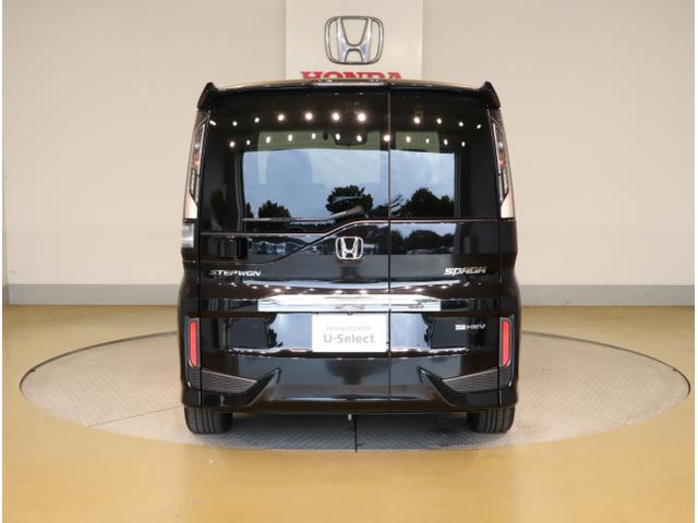 ステップワゴンスパーダ ｅ：ＨＥＶスパーダＧ・ＥＸホンダセンシング　エアバック　Ｐアシスト　地デジ　クルコン　サイドエアバッグ　シ－トヒ－タ－　衝突軽減システム　スマキー　ＬＥＤランプ　ドラレコ　ＵＳＢ接続　ＡＢＳ（6枚目）