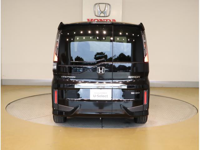 ステップワゴンスパーダ ｅ：ＨＥＶスパーダＧ・ＥＸホンダセンシング　エアバック　Ｐアシスト　地デジ　クルコン　サイドエアバッグ　シ－トヒ－タ－　衝突軽減システム　スマキー　ＬＥＤランプ　ドラレコ　ＵＳＢ接続　ＡＢＳ（12枚目）