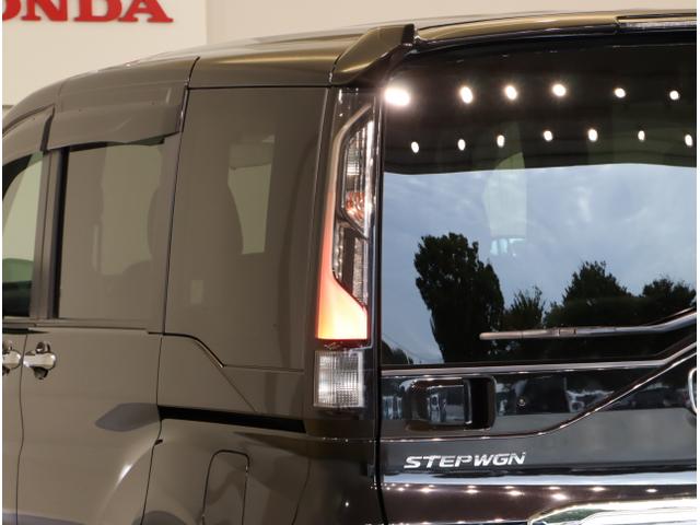 ステップワゴンスパーダ ｅ：ＨＥＶスパーダＧ・ＥＸホンダセンシング　エアバック　Ｐアシスト　地デジ　クルコン　サイドエアバッグ　シ－トヒ－タ－　衝突軽減システム　スマキー　ＬＥＤランプ　ドラレコ　ＵＳＢ接続　ＡＢＳ（13枚目）