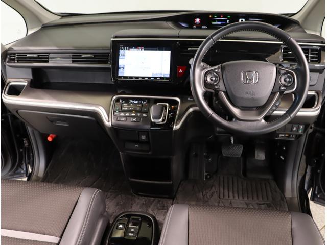 ステップワゴンスパーダ ｅ：ＨＥＶスパーダＧ・ＥＸホンダセンシング　エアバック　Ｐアシスト　地デジ　クルコン　サイドエアバッグ　シ－トヒ－タ－　衝突軽減システム　スマキー　ＬＥＤランプ　ドラレコ　ＵＳＢ接続　ＡＢＳ（14枚目）