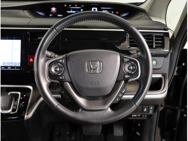 ステップワゴンスパーダ ｅ：ＨＥＶスパーダＧ・ＥＸホンダセンシング　エアバック　Ｐアシスト　地デジ　クルコン　サイドエアバッグ　シ－トヒ－タ－　衝突軽減システム　スマキー　ＬＥＤランプ　ドラレコ　ＵＳＢ接続　ＡＢＳ（15枚目）