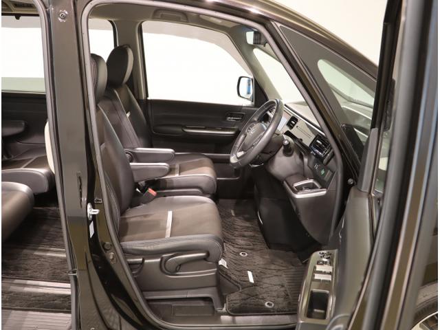 ステップワゴンスパーダ ｅ：ＨＥＶスパーダＧ・ＥＸホンダセンシング　エアバック　Ｐアシスト　地デジ　クルコン　サイドエアバッグ　シ－トヒ－タ－　衝突軽減システム　スマキー　ＬＥＤランプ　ドラレコ　ＵＳＢ接続　ＡＢＳ（44枚目）