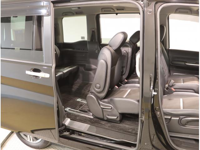 ステップワゴンスパーダ ｅ：ＨＥＶスパーダＧ・ＥＸホンダセンシング　エアバック　Ｐアシスト　地デジ　クルコン　サイドエアバッグ　シ－トヒ－タ－　衝突軽減システム　スマキー　ＬＥＤランプ　ドラレコ　ＵＳＢ接続　ＡＢＳ（46枚目）