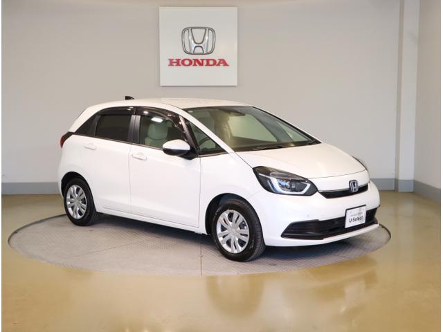 フィット ｅ：ＨＥＶホーム　前後誤発進抑制機能　クリソナ　助手席エアバッグ　運転席エアバッグ　シートヒーター　アイドリングストップ　ＬＥＤライト　ＵＳＢ接続　バックカメラ　ＡＢＳ　サイドエアバッグ　フルセグＴＶ（9枚目）