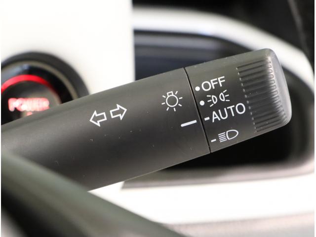 フィット ｅ：ＨＥＶホーム　前後誤発進抑制機能　クリソナ　助手席エアバッグ　運転席エアバッグ　シートヒーター　アイドリングストップ　ＬＥＤライト　ＵＳＢ接続　バックカメラ　ＡＢＳ　サイドエアバッグ　フルセグＴＶ（33枚目）