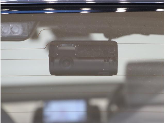 フィット ｅ：ＨＥＶホーム　前後誤発進抑制機能　クリソナ　助手席エアバッグ　運転席エアバッグ　シートヒーター　アイドリングストップ　ＬＥＤライト　ＵＳＢ接続　バックカメラ　ＡＢＳ　サイドエアバッグ　フルセグＴＶ（37枚目）