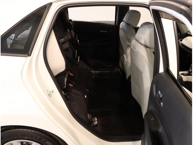 フィット ｅ：ＨＥＶホーム　前後誤発進抑制機能　クリソナ　助手席エアバッグ　運転席エアバッグ　シートヒーター　アイドリングストップ　ＬＥＤライト　ＵＳＢ接続　バックカメラ　ＡＢＳ　サイドエアバッグ　フルセグＴＶ（43枚目）