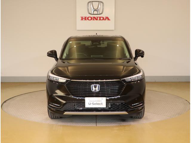 ヴェゼル ｅ：ＨＥＶＺ　衝突回避支援ブレーキ機能　パノラミックビューモニター　スマキ　Ｐトランク　フルオートエアコン　Ｄレコ　エアバッグ　両席エアバック　パワーウィンドウ　ＬＥＤランプ　ソナー　クルーズＣ（2枚目）