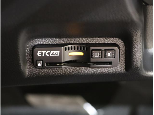 ヴェゼル ｅ：ＨＥＶＺ　衝突回避支援ブレーキ機能　パノラミックビューモニター　スマキ　Ｐトランク　フルオートエアコン　Ｄレコ　エアバッグ　両席エアバック　パワーウィンドウ　ＬＥＤランプ　ソナー　クルーズＣ（32枚目）