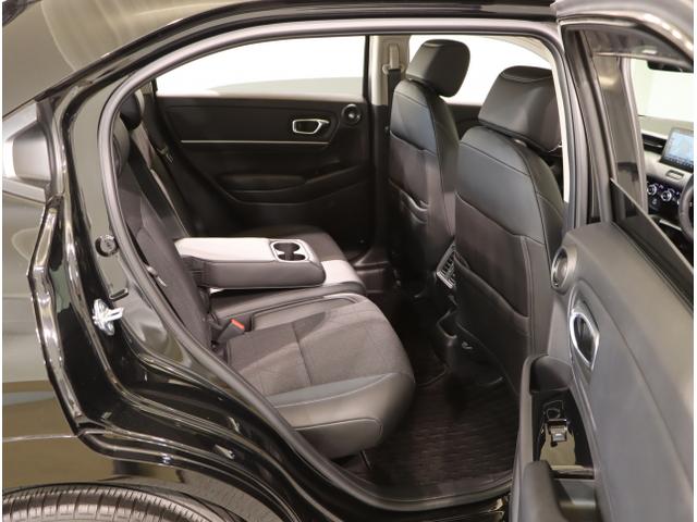 ヴェゼル ｅ：ＨＥＶＺ　衝突回避支援ブレーキ機能　パノラミックビューモニター　スマキ　Ｐトランク　フルオートエアコン　Ｄレコ　エアバッグ　両席エアバック　パワーウィンドウ　ＬＥＤランプ　ソナー　クルーズＣ（44枚目）