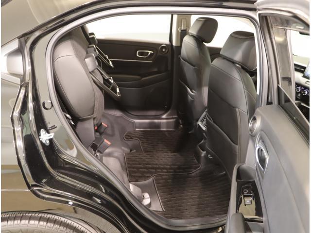 ヴェゼル ｅ：ＨＥＶＺ　衝突回避支援ブレーキ機能　パノラミックビューモニター　スマキ　Ｐトランク　フルオートエアコン　Ｄレコ　エアバッグ　両席エアバック　パワーウィンドウ　ＬＥＤランプ　ソナー　クルーズＣ（45枚目）