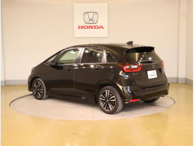 フィット ｅ：ＨＥＶＲＳ　エアバッグ　ナビ＆ＴＶ　パワーウィンドウ　助手席エアバッグ　Ｄレコ　フルセグテレビ　ＬＥＤヘッドランプ　セキュリティアラーム　フルオートエアコン　ＥＴＣ装備　スマートキ　ＵＳＢ（5枚目）