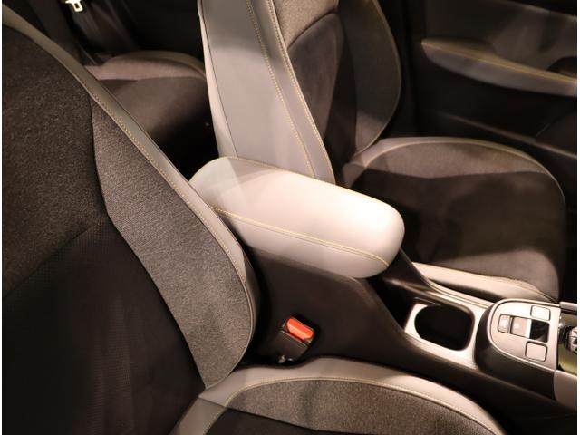 フィット ｅ：ＨＥＶＲＳ　エアバッグ　ナビ＆ＴＶ　パワーウィンドウ　助手席エアバッグ　Ｄレコ　フルセグテレビ　ＬＥＤヘッドランプ　セキュリティアラーム　フルオートエアコン　ＥＴＣ装備　スマートキ　ＵＳＢ（37枚目）