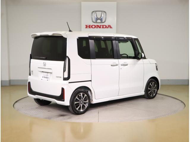 Ｎ－ＢＯＸカスタム ベースグレード　Ｗ電動ドア　ＵＳＢ接続　ＣＭＢＳ　Ｄレコ　ベンチシート　オートエアコン　スマートキ　ＬＥＤ　盗難防止装置　クルコン　ＥＴＣ　フルセグＴＶ　パワーステアリング　エアバッグ　ＥＳＣ　ＡＢＳ（7枚目）