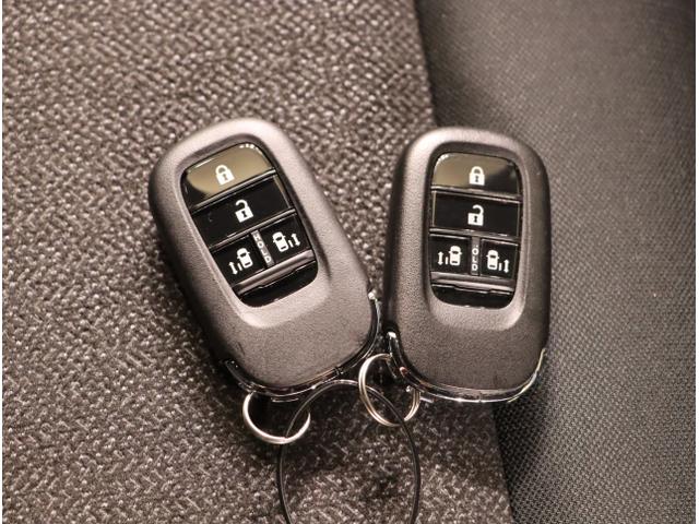 Ｎ－ＢＯＸカスタム ベースグレード　Ｗ電動ドア　ＵＳＢ接続　ＣＭＢＳ　Ｄレコ　ベンチシート　オートエアコン　スマートキ　ＬＥＤ　盗難防止装置　クルコン　ＥＴＣ　フルセグＴＶ　パワーステアリング　エアバッグ　ＥＳＣ　ＡＢＳ（25枚目）