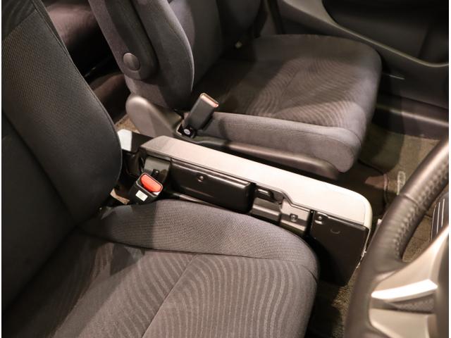 オデッセイ Ｍエアロパッケージ　キーフリー　ＥＴＣ車載器　地デジフルセグ　横滑り防止装置　スマ－トキ－　パワーウィンドウ　フルオートエアコン　ＤＶＤ　３列シート　ＨＤＤナビ　エアバック　パワーステアリング　ＡＢＳ（29枚目）
