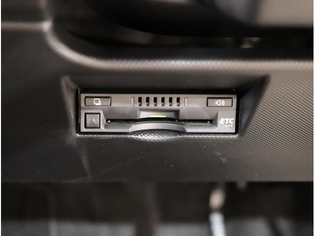ライズ Ｚ　コーナーセンサ　誤発進抑制機能　エアコン　シートヒータ　スマートキー＆プッシュスタート　地デジＴＶ　ＶＳＡ　盗難防止装置　アイドリングストップ機能　クルコン　バックモニター　ナビ＆ＴＶ　キーレス（31枚目）