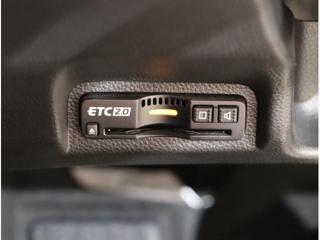 ヴェゼル ｅ：ＨＥＶＸ　前後障害物センサー　ＡＡＣ　イモビライザー　スマ－トキ－　誤発進抑制　ＰＷ　リアカメラ　クルコン　ＥＳＣ　ＥＴＣ装備　キーフリー　ＬＥＤヘッドランプ　ナビＴＶ　サイドカーテンエアバック（32枚目）