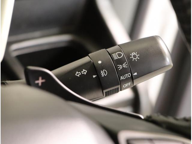 クロスビー ハイブリッドＭＺ　キーレスエントリ　ＤＶＤ可　Ｃセンサー　ＴＶナビ　自動追従　パワステ　盗難警報装置　パワーウィンドウ　ＬＥＤライト　シートヒータ　フルオートエアコン　エアバッグ　サイドエアバッグ（31枚目）