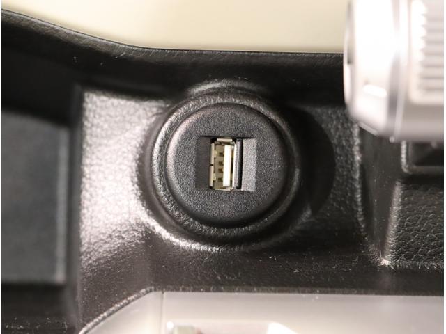 クロスビー ハイブリッドＭＺ　キーレスエントリ　ＤＶＤ可　Ｃセンサー　ＴＶナビ　自動追従　パワステ　盗難警報装置　パワーウィンドウ　ＬＥＤライト　シートヒータ　フルオートエアコン　エアバッグ　サイドエアバッグ（32枚目）