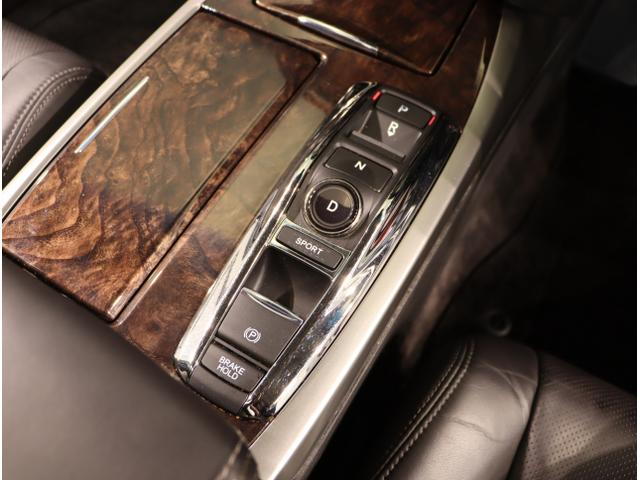 レジェンド ベースグレード 360度カメラ 黒革シート LEDヘッドランプ オートライト スマートキー 地デジフルセグTV フルオートエアコン ETC エアシート アクティブクルーズコントロール サンルーフ(18枚目)