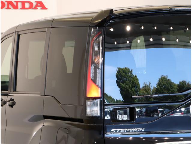 ステップワゴンスパーダ スパーダ・クールスピリットホンダセンシング　サイドエアバック　スマートキ　左右電動スライドドア　バックモニタ　Ｗエアコン　地ＴＶ　ナビ＆ＴＶ　三列シート　ＵＳＢ　助手席エアバッグ　ＡＡＣ　ターボ車（14枚目）