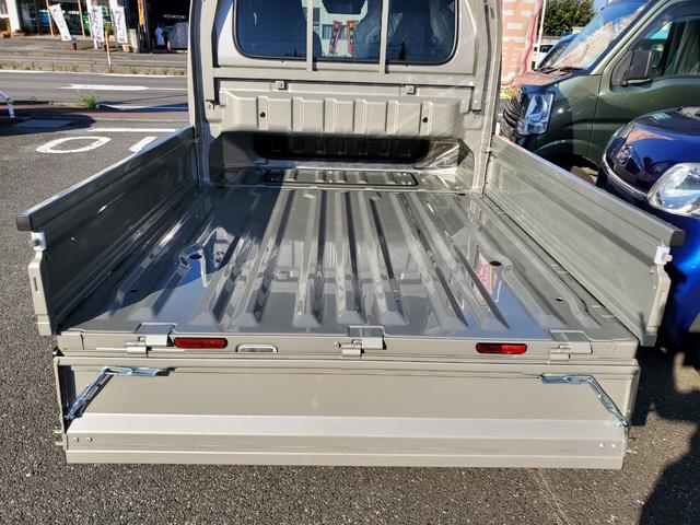 スーパーキャリイ X 4WD AT 衝突被害軽減システム クリアランスソナー レーンアシスト アイドリングストップ 電動格納ミラー オートライト ESC エアコン パワーステアリング パワーウィンドウ(17枚目)