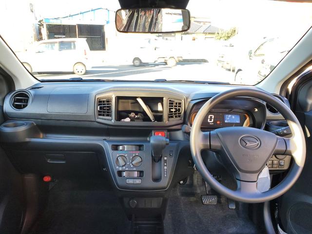 ミライース Ｌ　ＳＡＩＩＩ　クリアランスソナー　衝突被害軽減システム　オートマチックハイビーム　オートライト　キーレスエントリー　アイドリングストップ　ＣＶＴ　盗難防止システム　ＡＢＳ　ＥＳＣ　衝突安全ボディ　エアコン（2枚目）