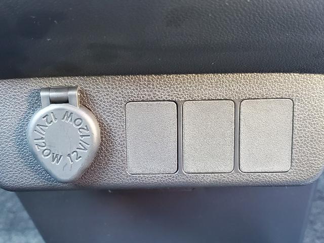 ミライース Ｌ　ＳＡＩＩＩ　クリアランスソナー　衝突被害軽減システム　オートマチックハイビーム　オートライト　キーレスエントリー　アイドリングストップ　ＣＶＴ　盗難防止システム　ＡＢＳ　ＥＳＣ　衝突安全ボディ　エアコン（6枚目）