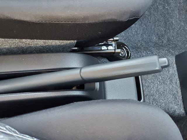 ミライース Ｌ　ＳＡＩＩＩ　クリアランスソナー　衝突被害軽減システム　オートマチックハイビーム　オートライト　キーレスエントリー　アイドリングストップ　ＣＶＴ　盗難防止システム　ＡＢＳ　ＥＳＣ　衝突安全ボディ　エアコン（29枚目）