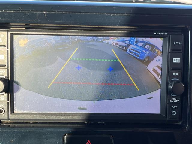 デイズルークス Ｓ　バックカメラ　両側スライドドア　ナビ　ＴＶ　衝突被害軽減システム　スマートキー　アイドリングストップ　電動格納ミラー　ベンチシート　ＣＶＴ　ＡＢＳ　ＥＳＣ　ＣＤ　ＵＳＢ　ミュージックプレイヤー接続可（5枚目）