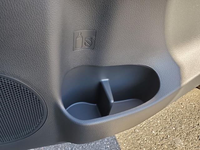 ミライース Ｌ　ＳＡＩＩＩ　４ＷＤ　クリアランスソナー　衝突被害軽減システム　オートマチックハイビーム　キーレスエントリー　アイドリングストップ　ＣＶＴ　盗難防止システム　ＡＢＳ　ＥＳＣ　衝突安全ボディ　エアコン（35枚目）