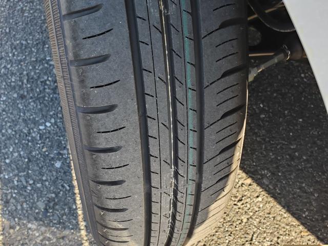 タント カスタムＸ　両側電動スライドドア　クリアランスソナー　衝突被害軽減システム　オートライト　ＬＥＤヘッドランプ　スマートキー　アイドリングストップ　電動格納ミラー　シートヒーター　ベンチシート　ＣＶＴ（26枚目）