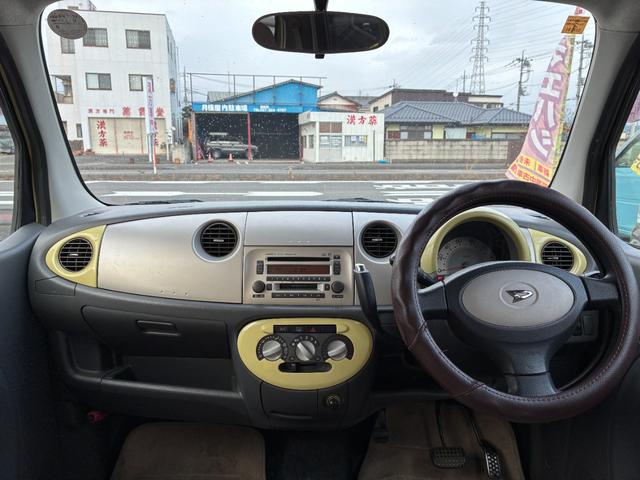 ムーヴラテ Ｌ　キーレスエントリー　電動格納ミラー　ベンチシート　ＡＴ　盗難防止システム　ＣＤ　ＭＤ　衝突安全ボディ　エアコン　パワーステアリング　パワーウィンドウ（2枚目）