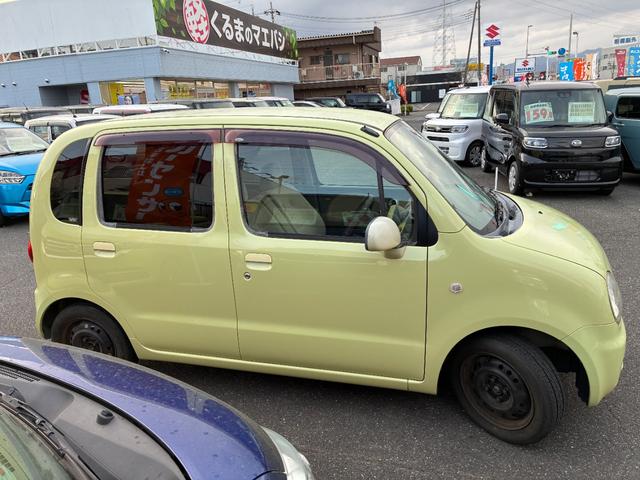 ムーヴラテ Ｌ　キーレスエントリー　電動格納ミラー　ベンチシート　ＡＴ　盗難防止システム　ＣＤ　ＭＤ　衝突安全ボディ　エアコン　パワーステアリング　パワーウィンドウ（14枚目）