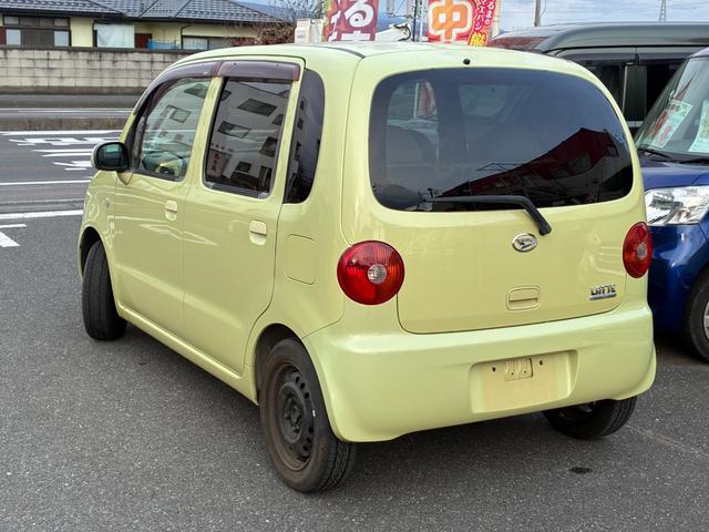 ムーヴラテ Ｌ　キーレスエントリー　電動格納ミラー　ベンチシート　ＡＴ　盗難防止システム　ＣＤ　ＭＤ　衝突安全ボディ　エアコン　パワーステアリング　パワーウィンドウ（17枚目）