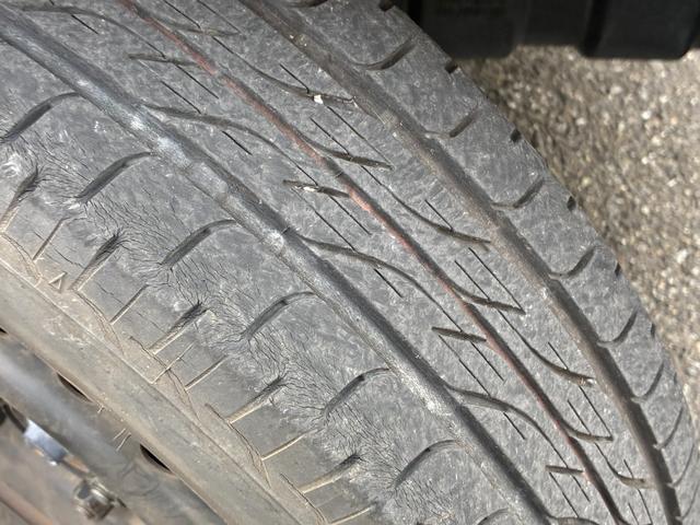 ムーヴラテ Ｌ　キーレスエントリー　電動格納ミラー　ベンチシート　ＡＴ　盗難防止システム　ＣＤ　ＭＤ　衝突安全ボディ　エアコン　パワーステアリング　パワーウィンドウ（28枚目）