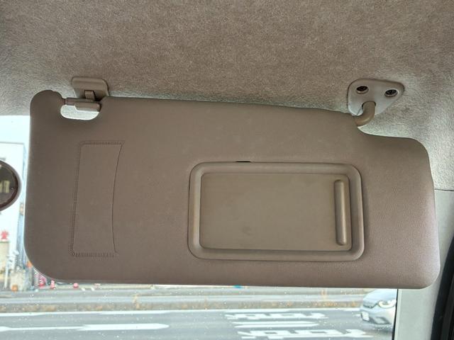 ムーヴラテ Ｌ　キーレスエントリー　電動格納ミラー　ベンチシート　ＡＴ　盗難防止システム　ＣＤ　ＭＤ　衝突安全ボディ　エアコン　パワーステアリング　パワーウィンドウ（30枚目）