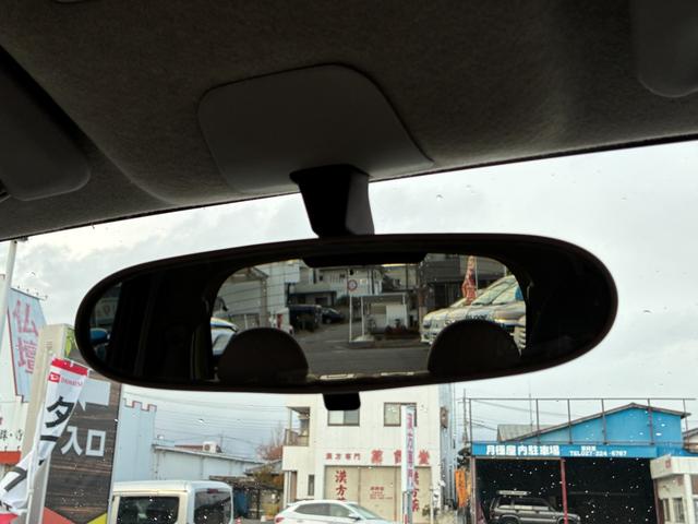 ムーヴラテ Ｌ　キーレスエントリー　電動格納ミラー　ベンチシート　ＡＴ　盗難防止システム　ＣＤ　ＭＤ　衝突安全ボディ　エアコン　パワーステアリング　パワーウィンドウ（32枚目）