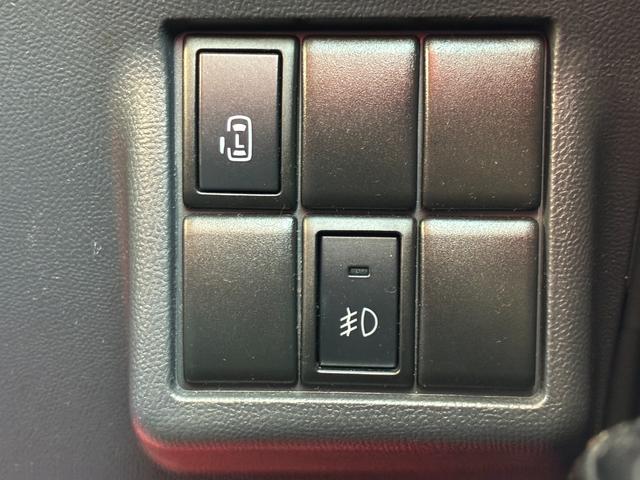 ルークス ハイウェイスター 両側スライド・片側電動 ナビ TV オートライト HID スマートキー 電動格納ミラー ベンチシート CVT 盗難防止システム ABS CD DVD再生 USB ミュージックプレイヤー接続可(10枚目)